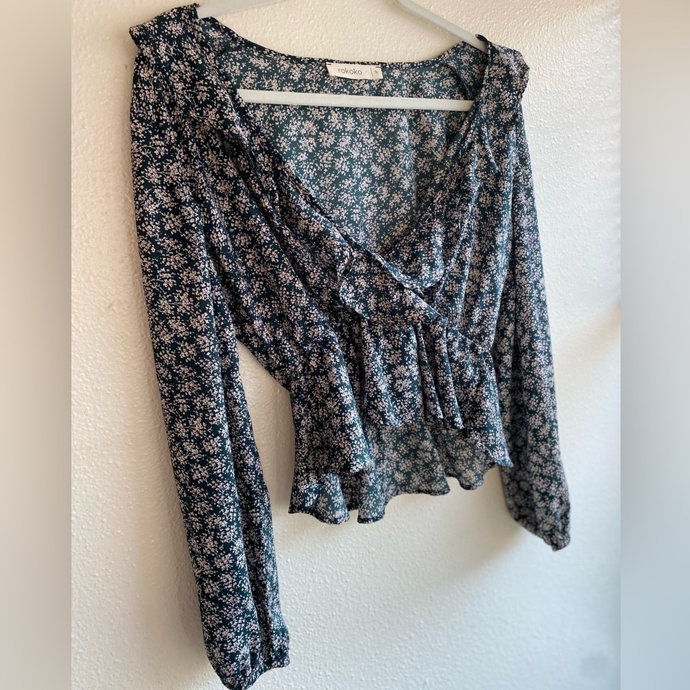 Rokoko Floral Wrap Blouse – Long Sleeve Peplum Top (Small)
